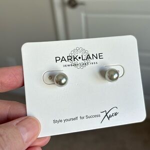 NWT “Darling” earrings